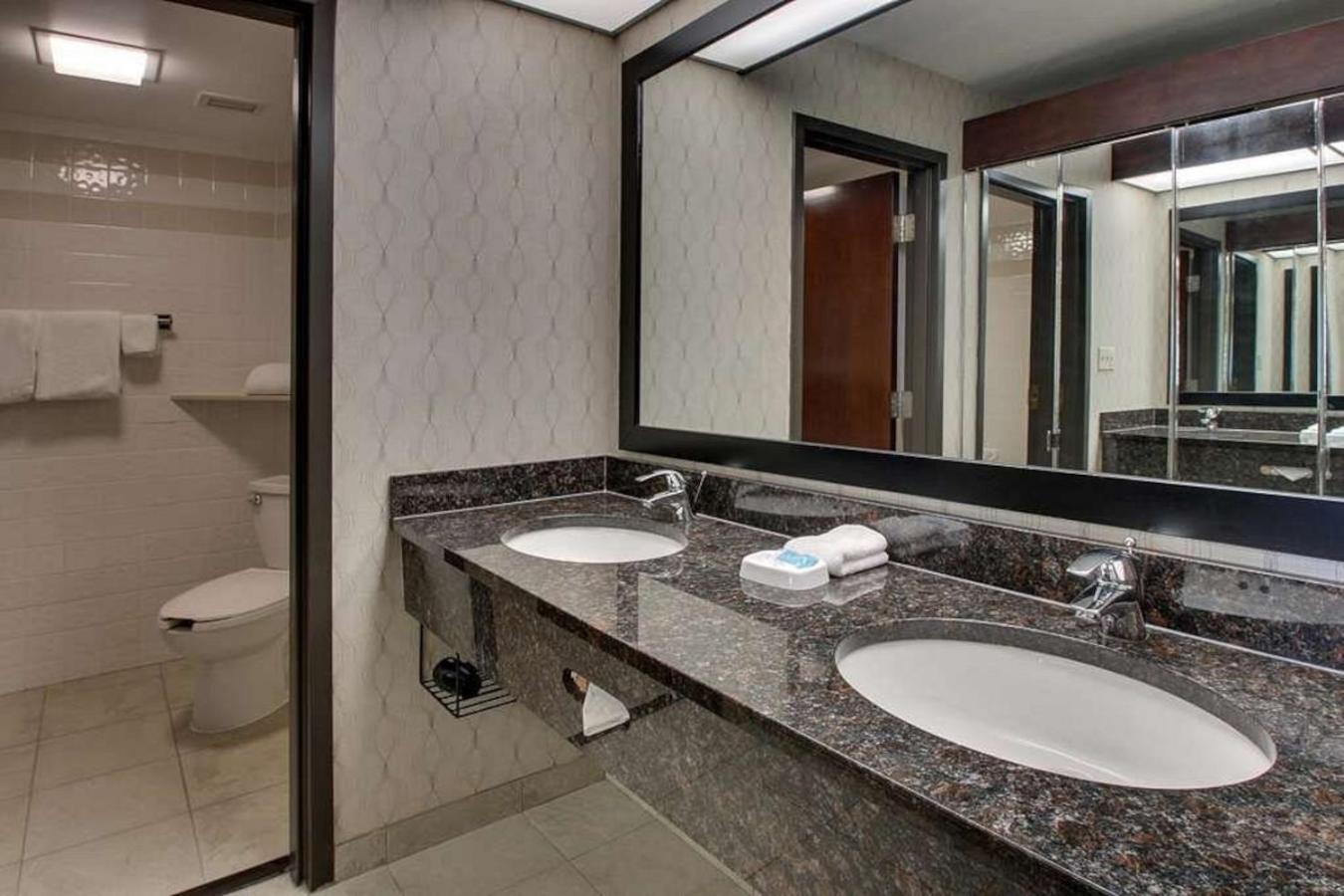Heritage Inn & Suites The Woodlands, Trademark By Wyndham المظهر الخارجي الصورة